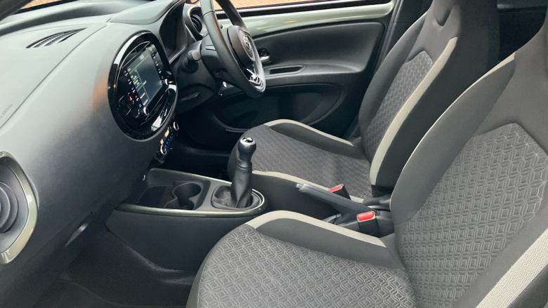 Toyota Aygo X 1.0 VVT-i Edge 5dr Petrol Hatchback